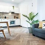Nyaraló Severini With Own Kitchen & Bathroom Tilburg