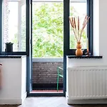 Severini With Own Kitchen & Bathroom Nyaraló Tilburg
