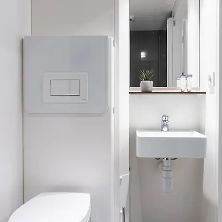 Severini With Own Kitchen & Bathroom *