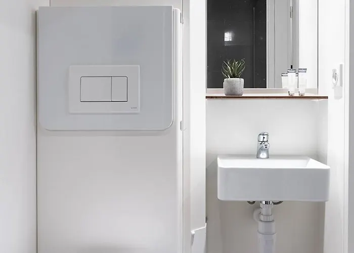 Severini With Own Kitchen & Bathroom *