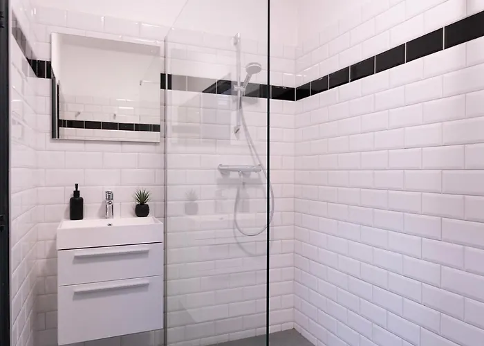 Severini With Own Kitchen & Bathroom *