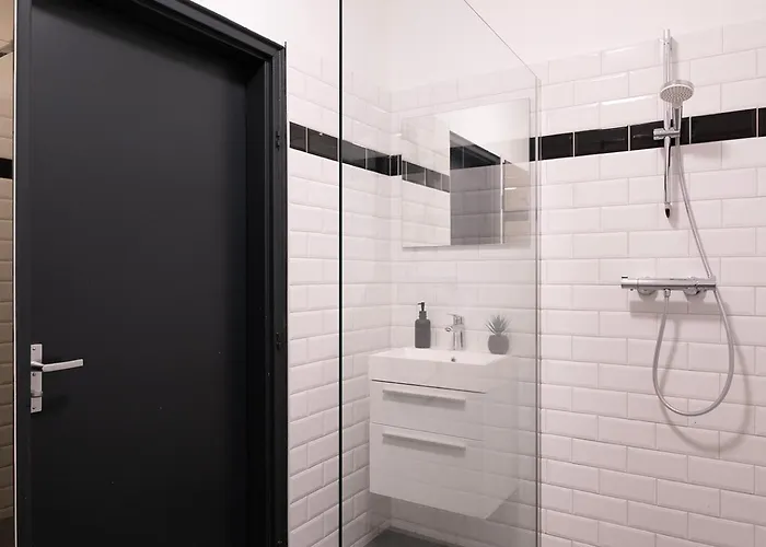 Severini With Own Kitchen & Bathroom Ferienhaus